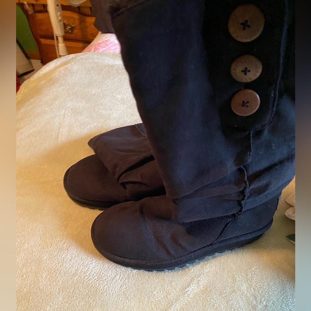 Sketcher Women's Black Button Winter Boots